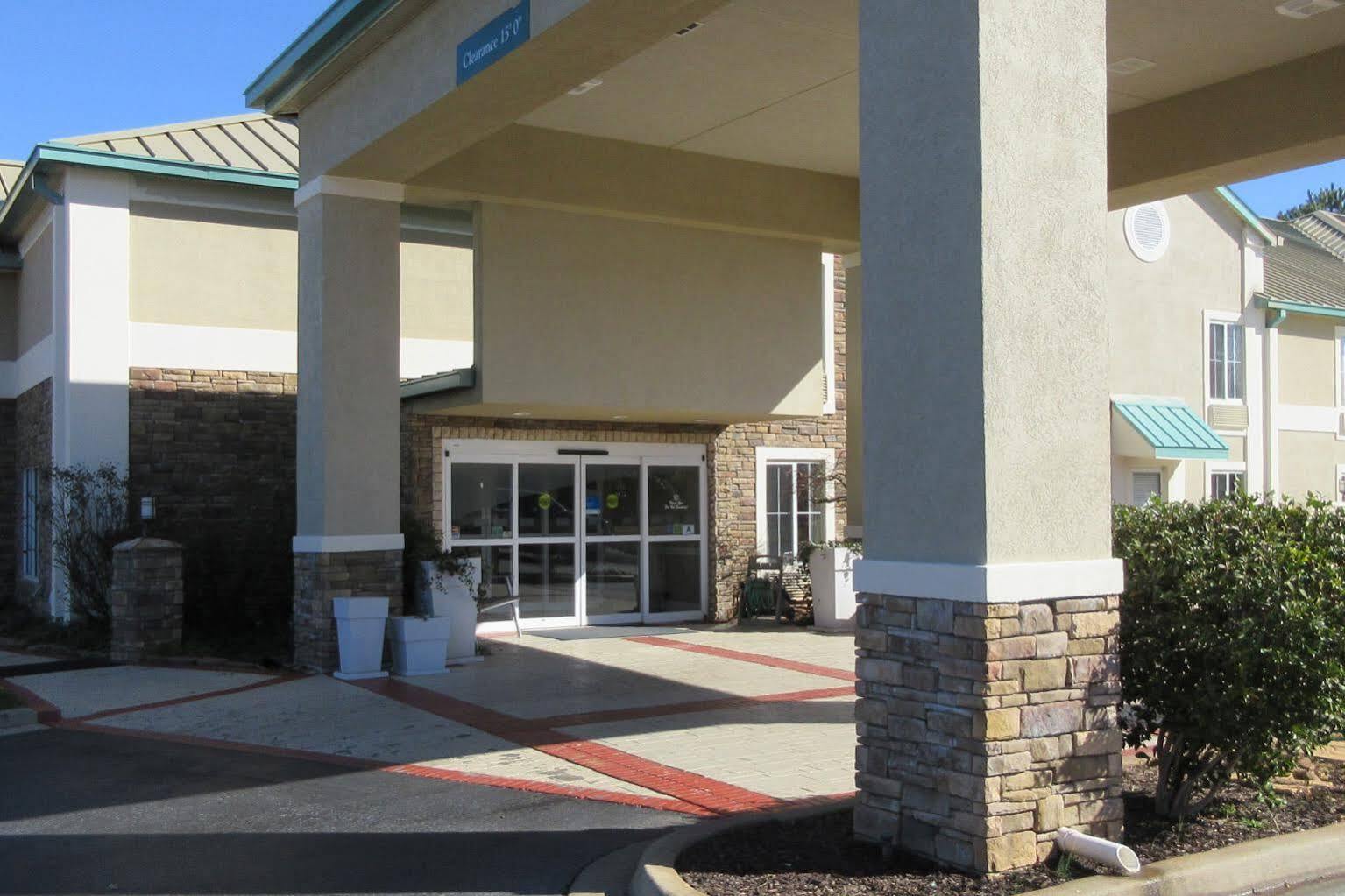 Hotel Comfort & Near Greenwood